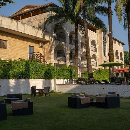 Riviera Taouyah Hotel コナクリ エクステリア 写真