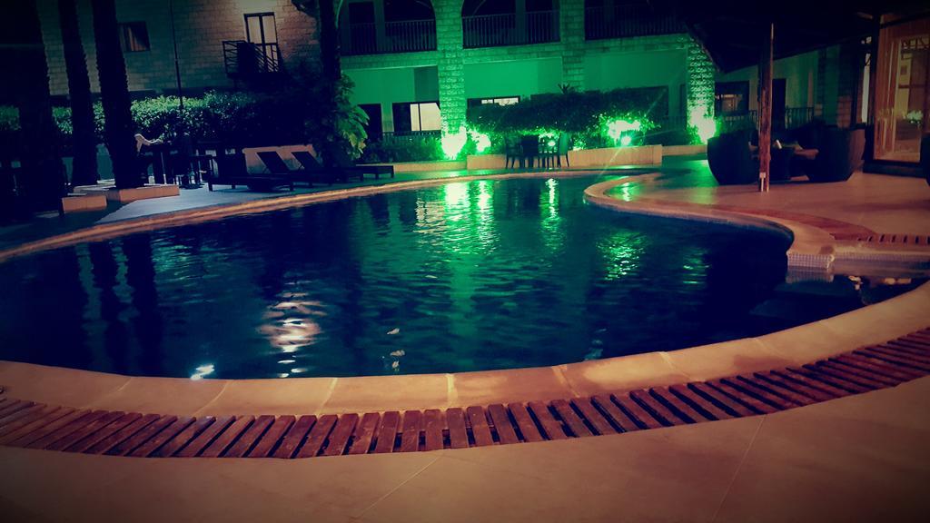 Riviera Taouyah Hotel コナクリ エクステリア 写真