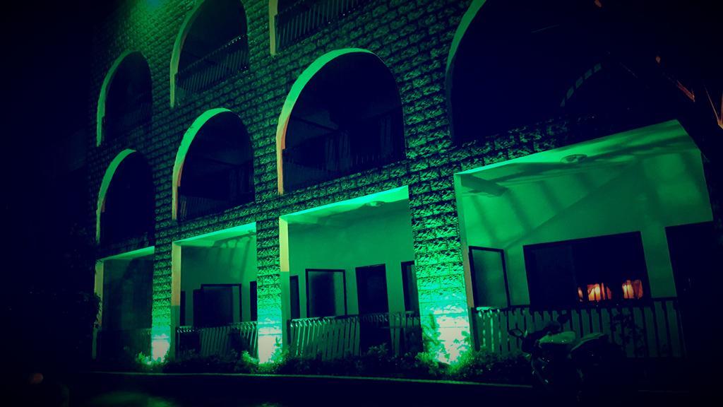 Riviera Taouyah Hotel コナクリ エクステリア 写真